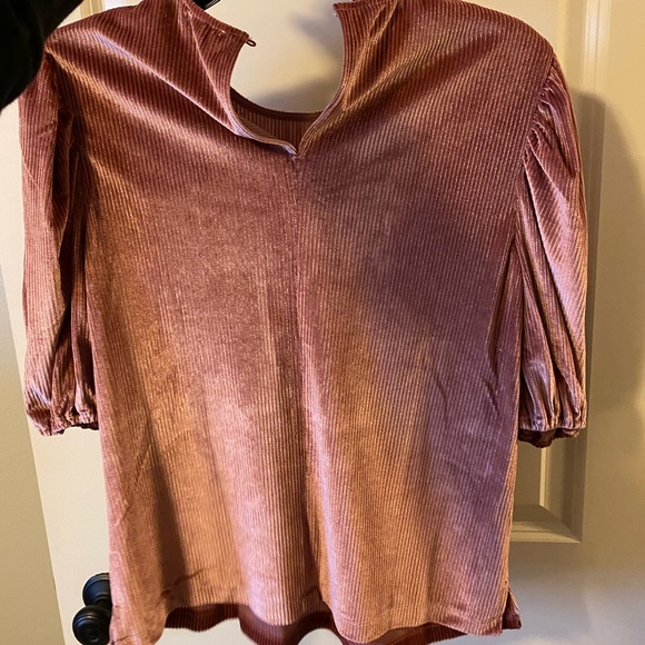 Top - Picture 2 of 5